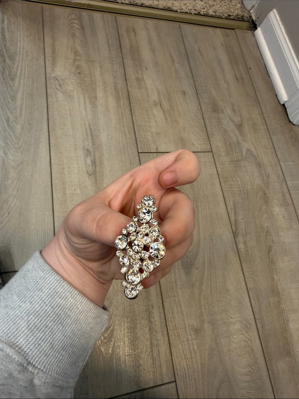 Crystal Cluster Drop brooch - Clear Silver Tone
